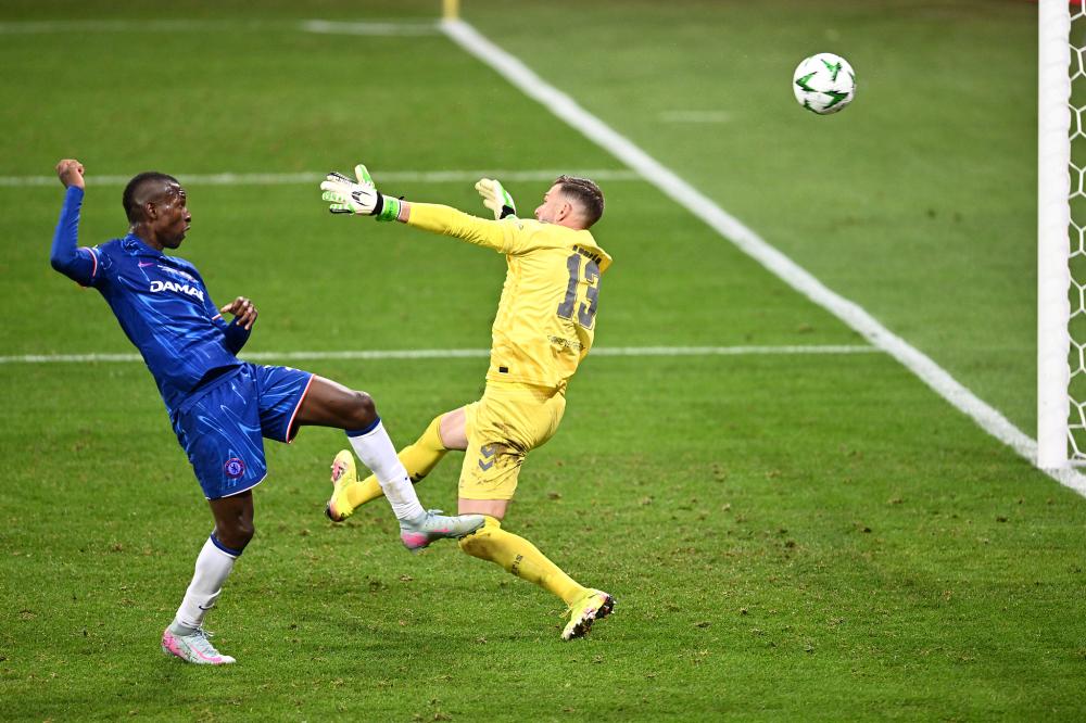 优势明显！广东半场35中23&命中率65.7% 领先合肥26分