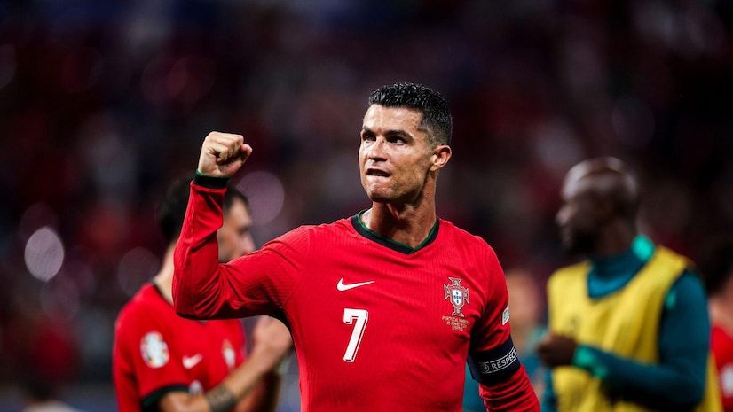 TA：曼城明夏可能签右后卫和右边锋，他们仍在关注利夫拉门托